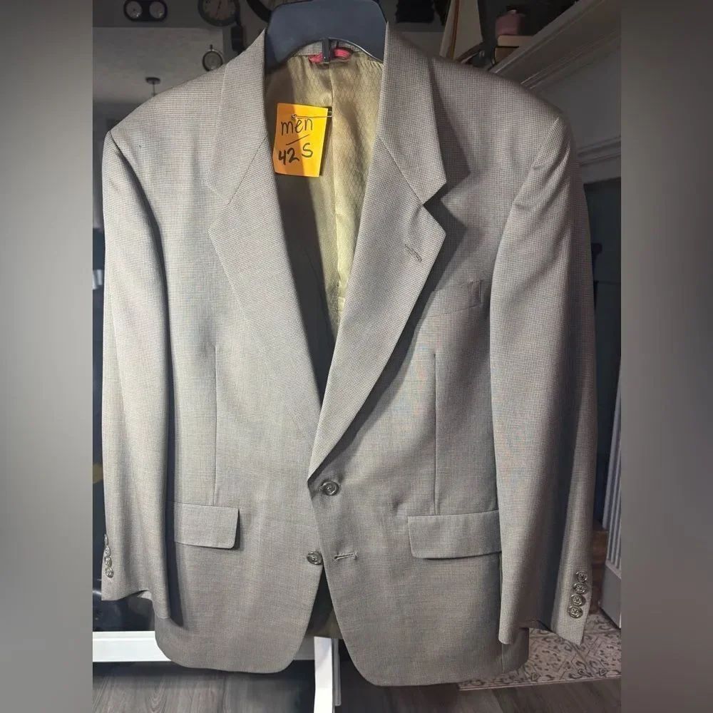 Hart Schaffner & Marx Gayfers Light Gray Two-Button Men's Blazer Size 42S EPC
